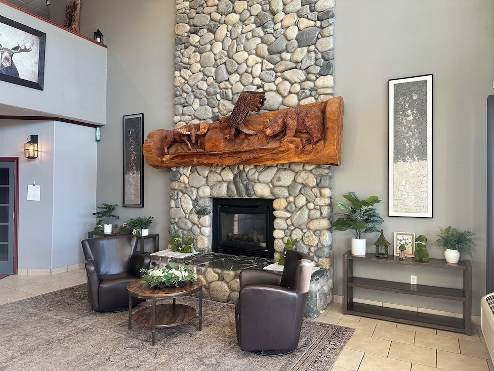 Grand View Inn And Suites 39/65