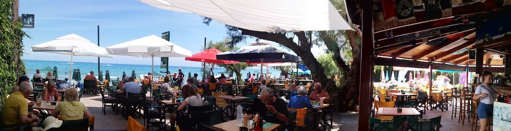 Anetis Beach Hotel 32/50