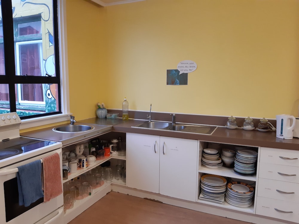 Ariki Backpackers 6/71