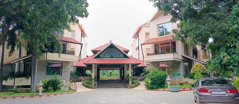 Pragati Resorts 4/47