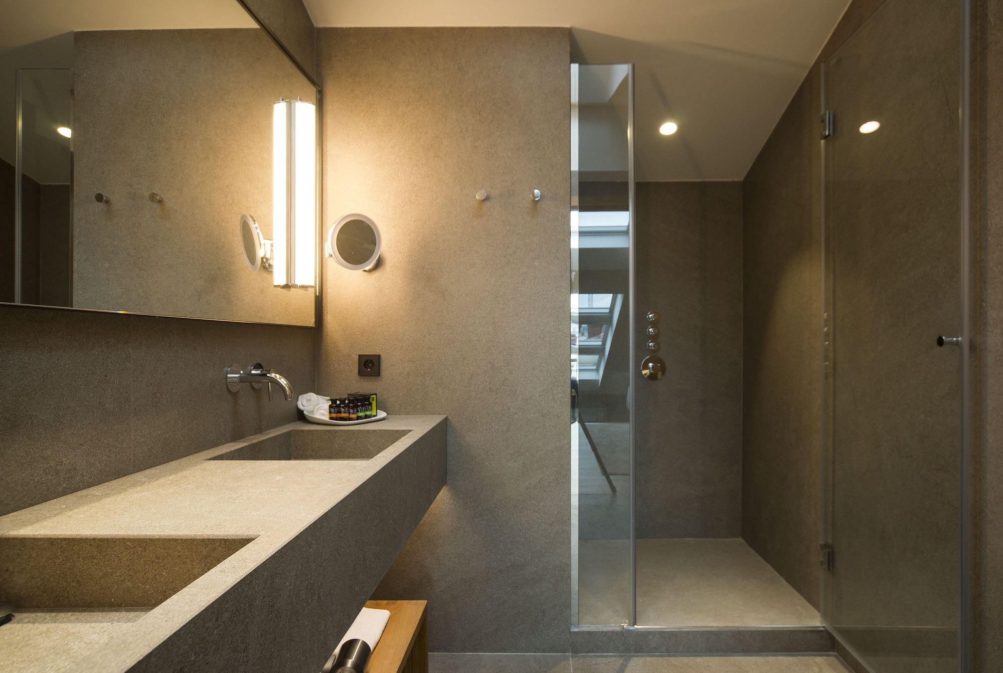 جناح جونيور بسرير كينج، Hotel Arbaso 3/5