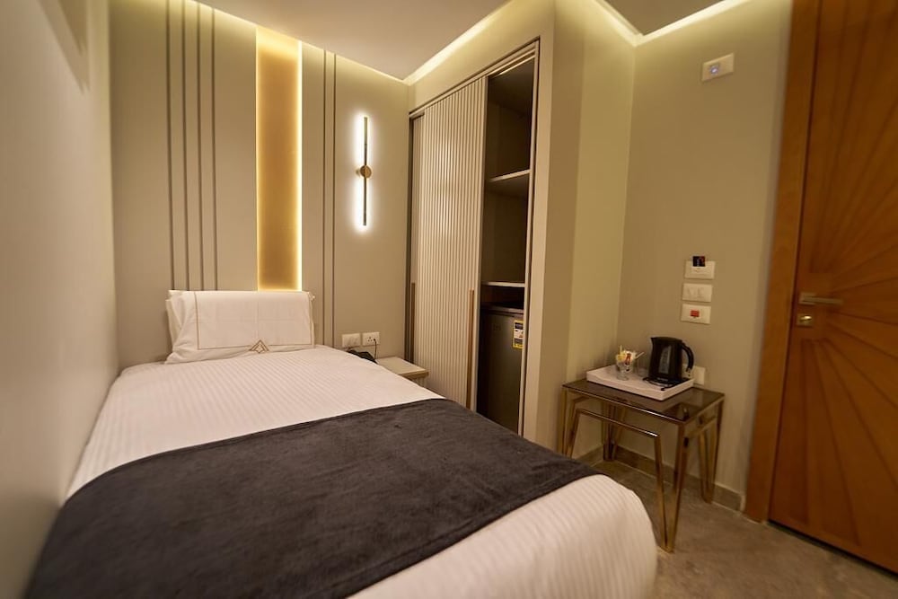 Pyramids Charm Hotel 40/72