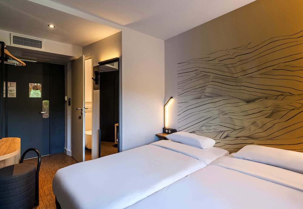 B&B Hotel Cholet Nord 25/64