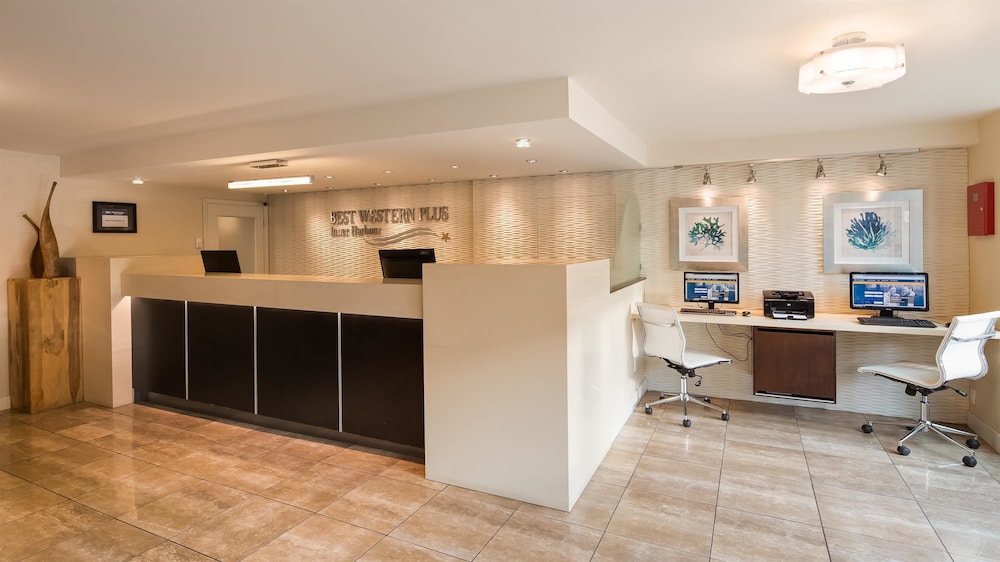Best Western PLUS Inner Harbour Hotel 7/47