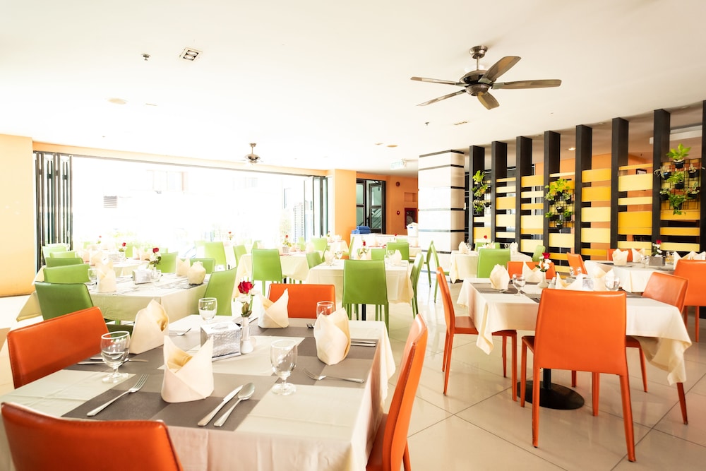 Vogue Hotel Pattaya 55/63