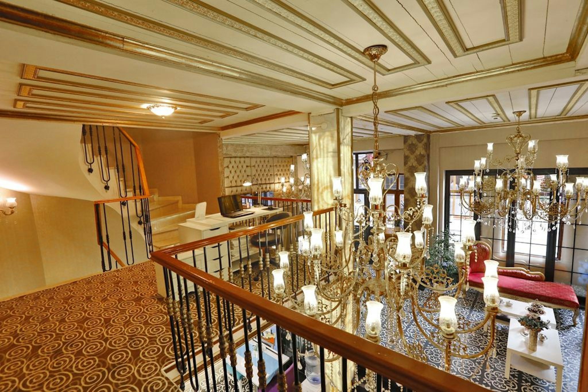 Diamond Royal Hotel 38/41