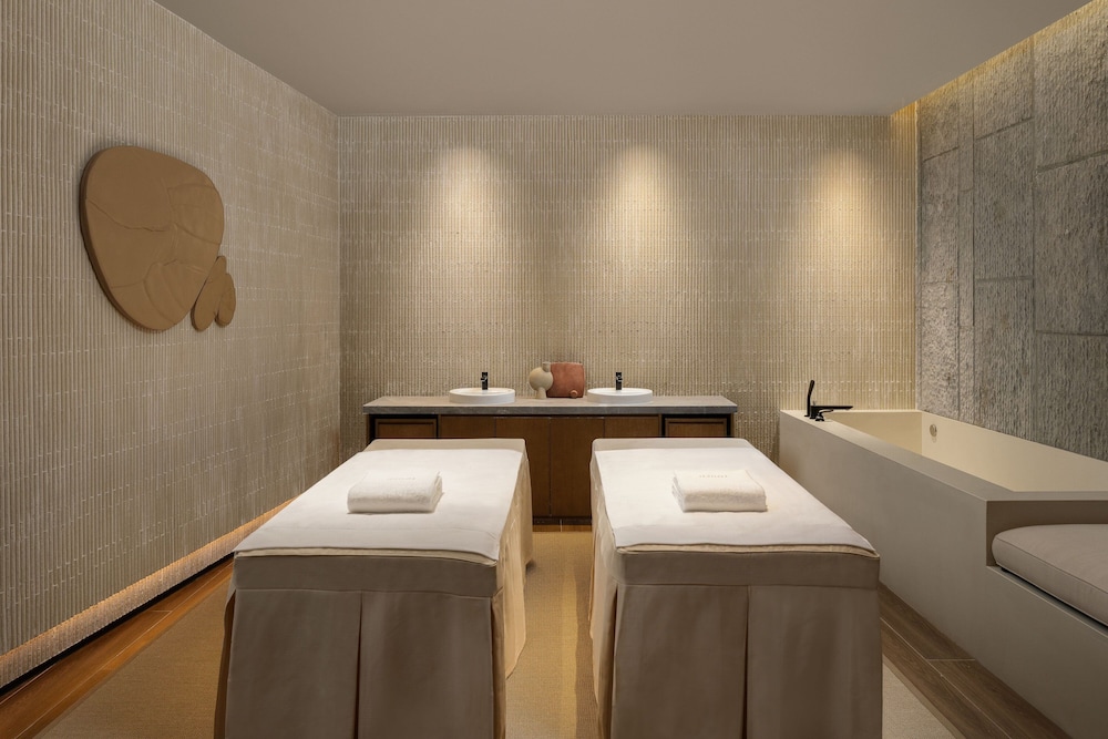Sheraton Beihai Resort 30/64