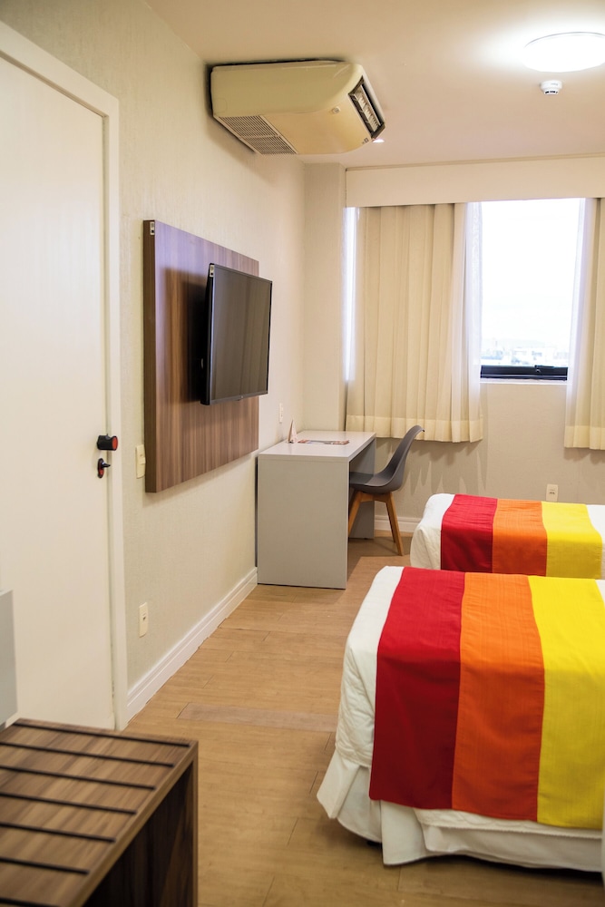 Hotel Praia Centro 72/92