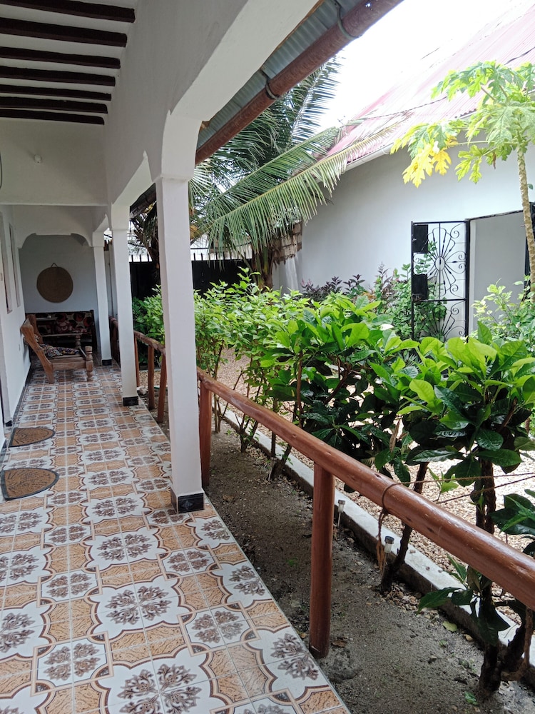 Nungwi House 27/34