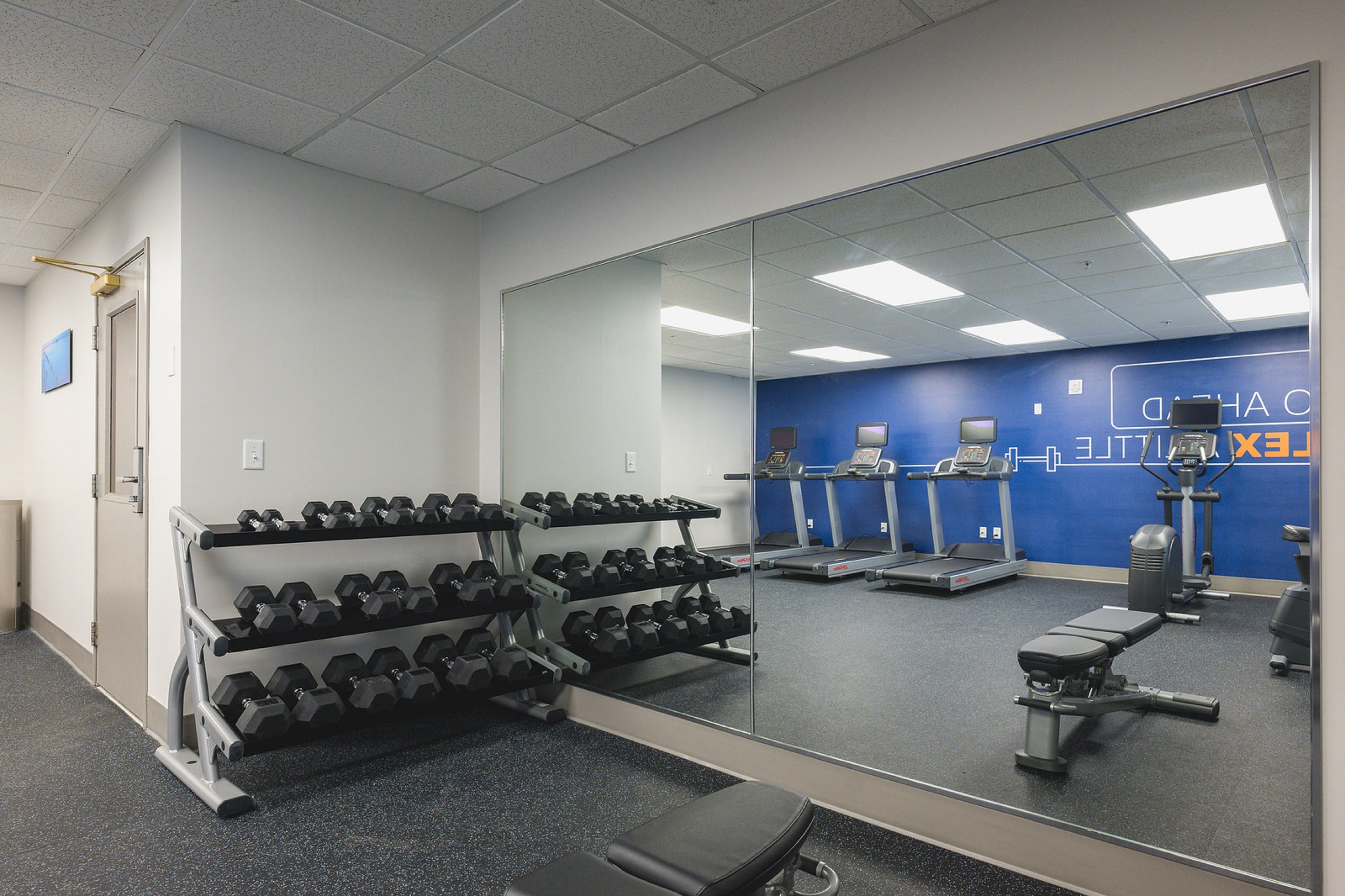 Holiday Inn Express & Suites Marquette, an IHG Hotel 28/50