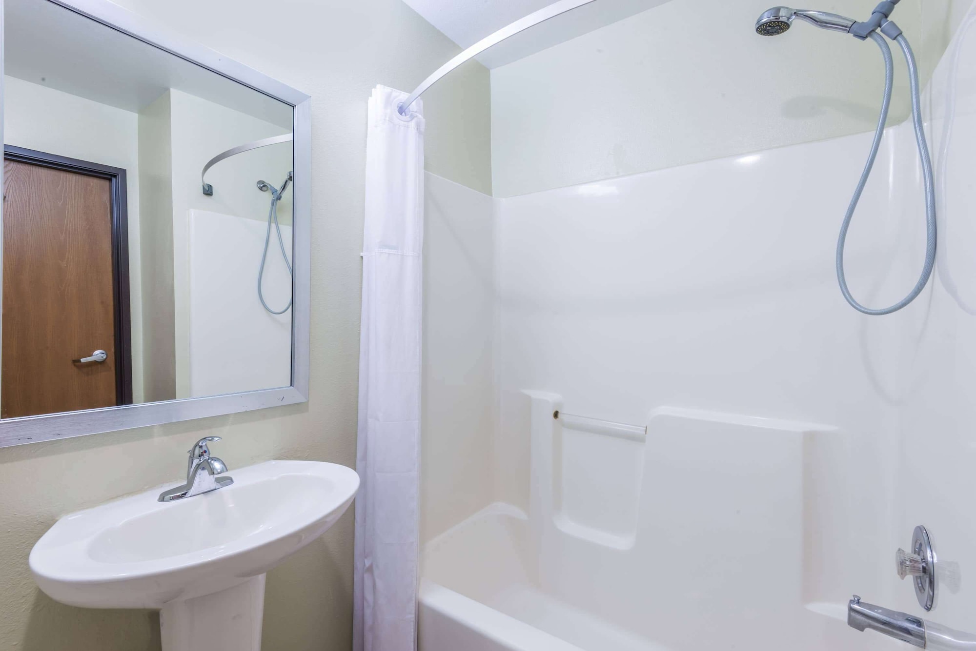 غرفة قياسية بسرير كينج، Days Inn by Wyndham Pueblo 3/4