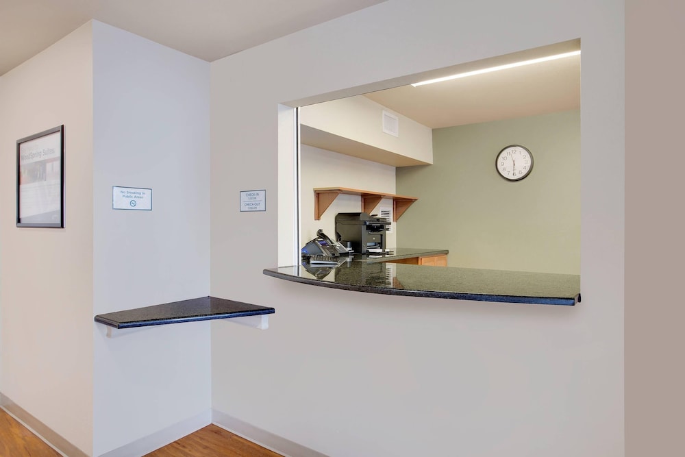 WoodSpring Suites Columbus NE I-270 Airport 8/38