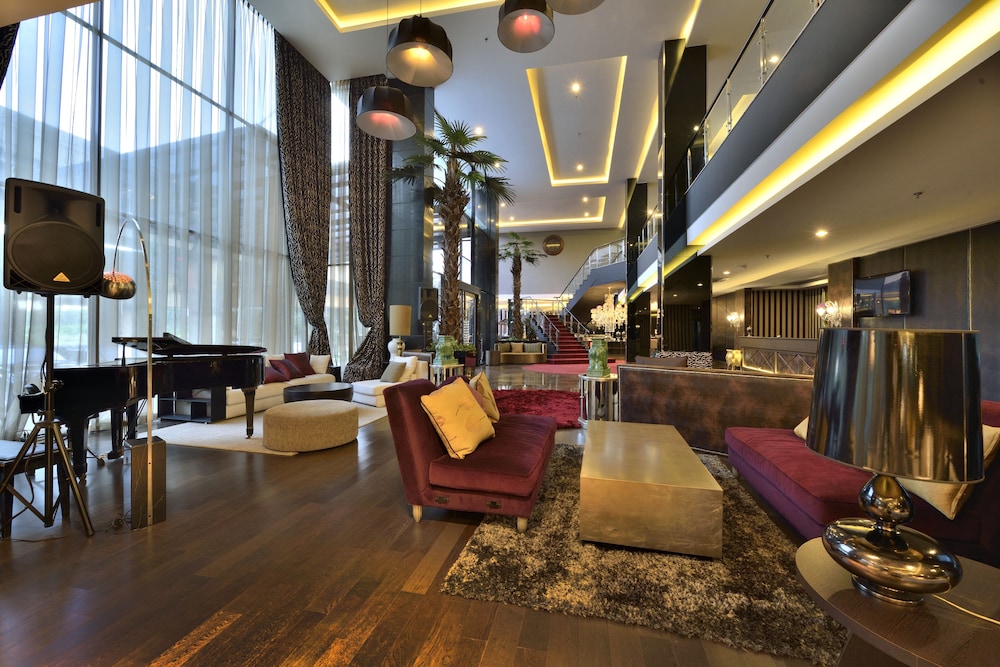 Amaroossa Cosmo Jakarta 30/50
