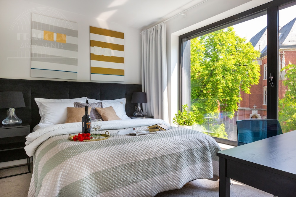 1 BEDROOM, PREMIER, APARTMENT, CITY VIEW, KITCHEN