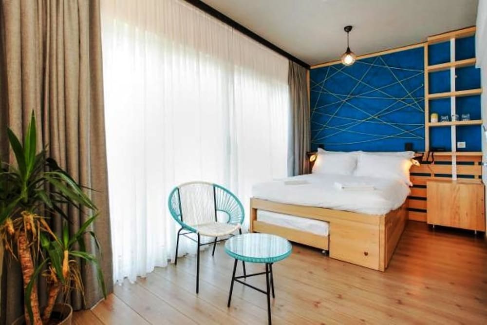 Miller Hotel 15/50