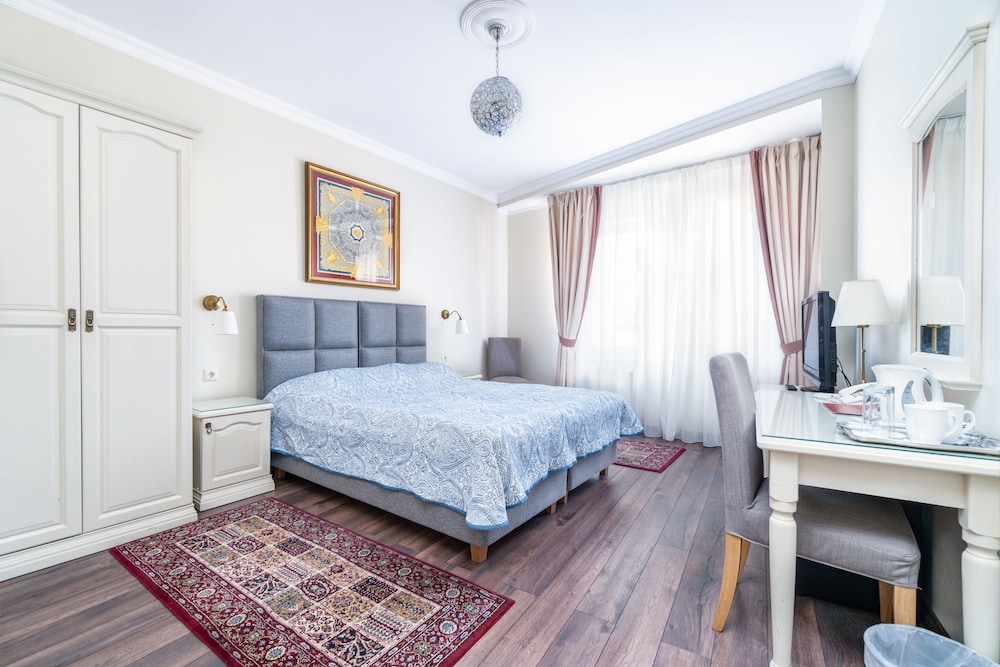 STANDARD, DOUBLE OR TWIN BED