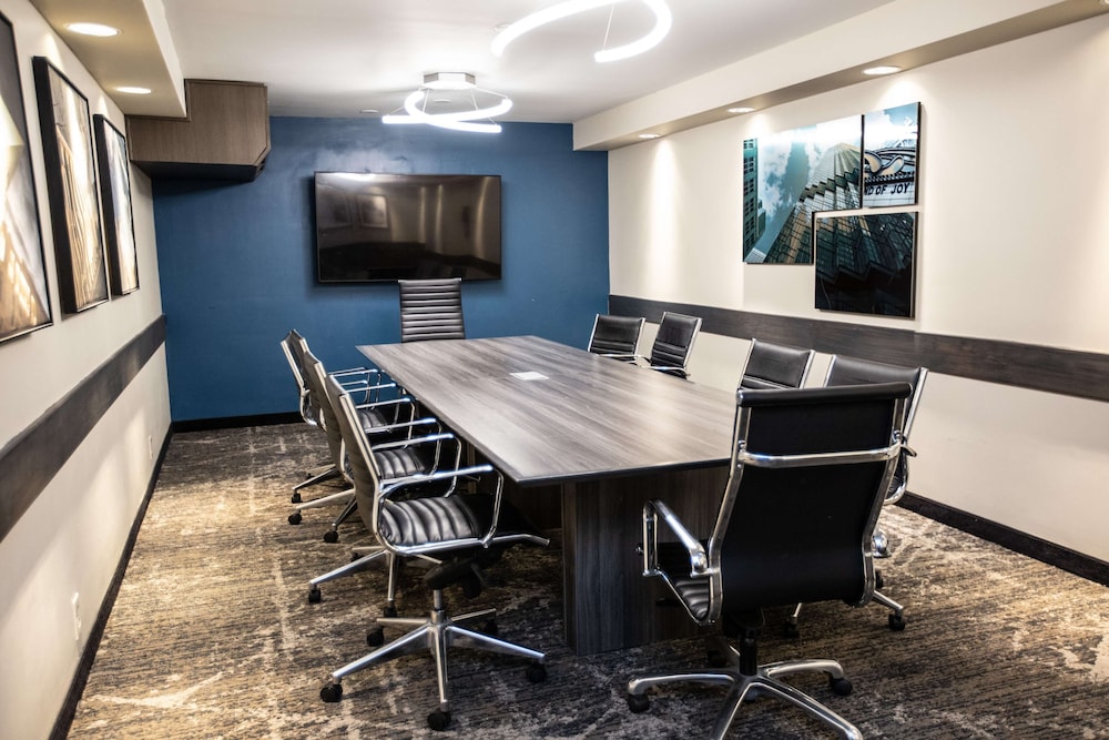 Doubletree By Hilton Roseville Minneapolis 39/40