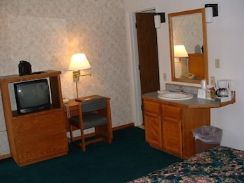 Cedarwood Inn of Ashland 55/66