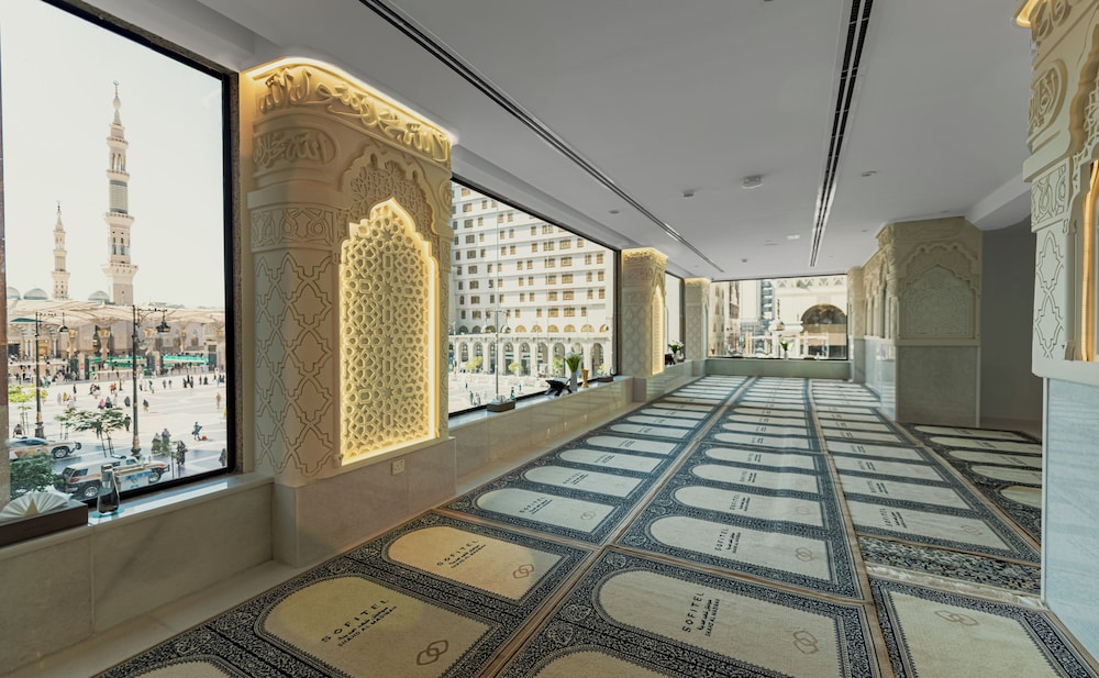 فندق شهد المدينة سابقا (فندق شذا المدينة)(Sofitel Shahd Al Madinah) 60/65