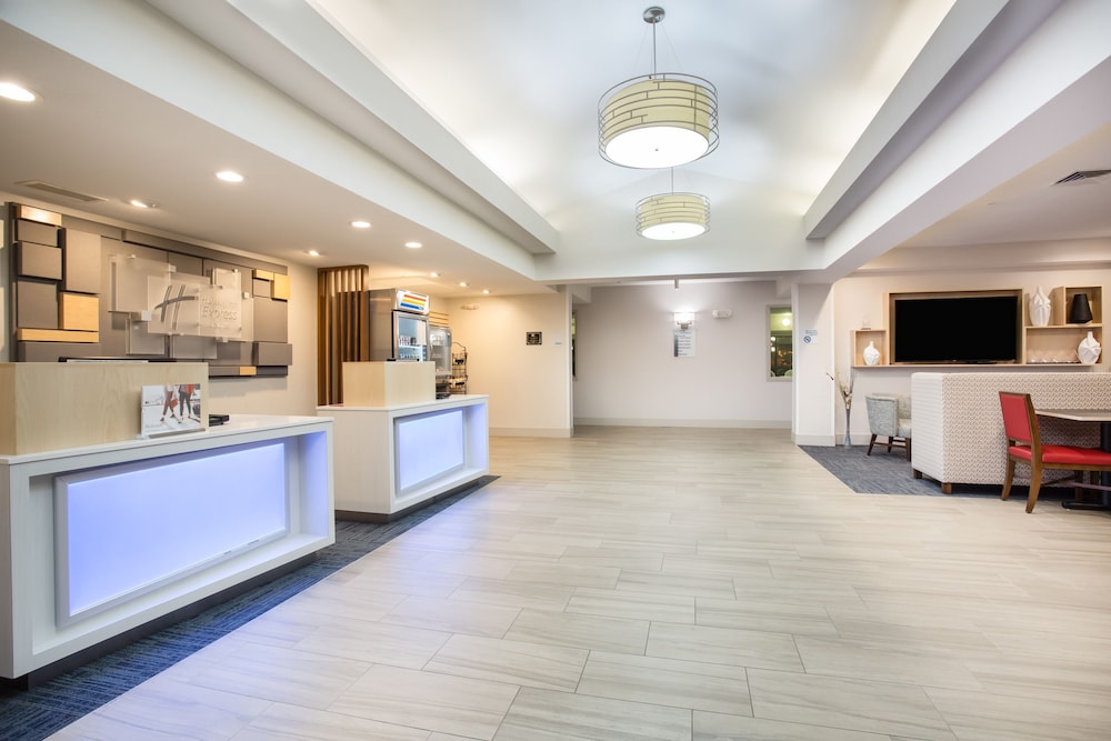 Holiday Inn Express Hotel And Suites Ft Collins 8/66