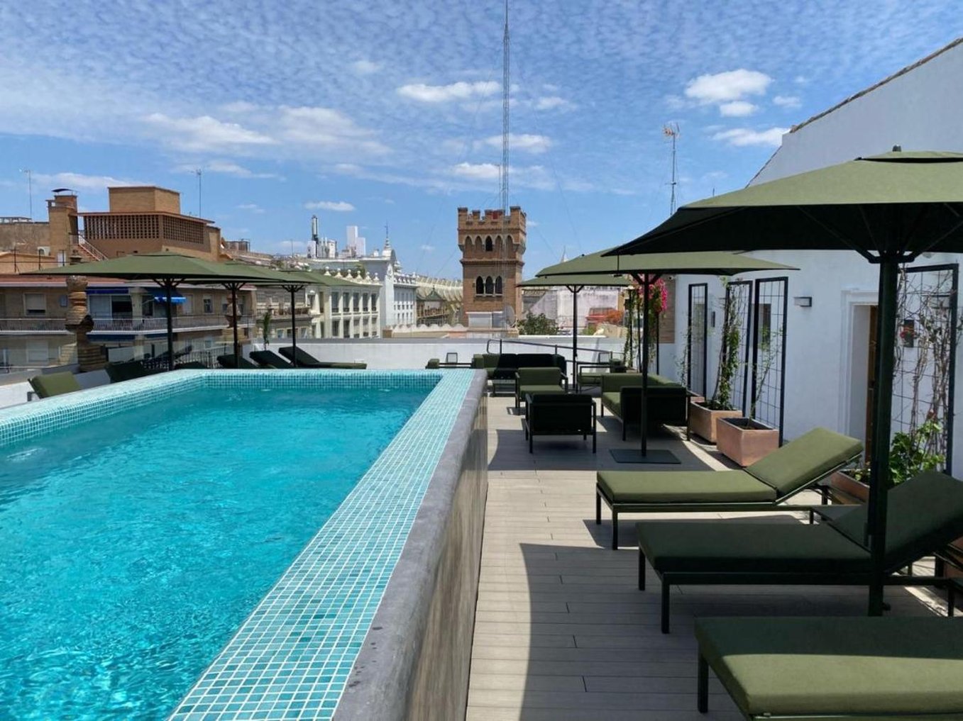 AQUITANIA HOME SUITES 29/36