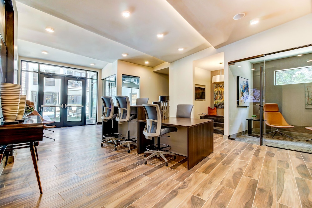 Sentral East Austin 1614 38/56