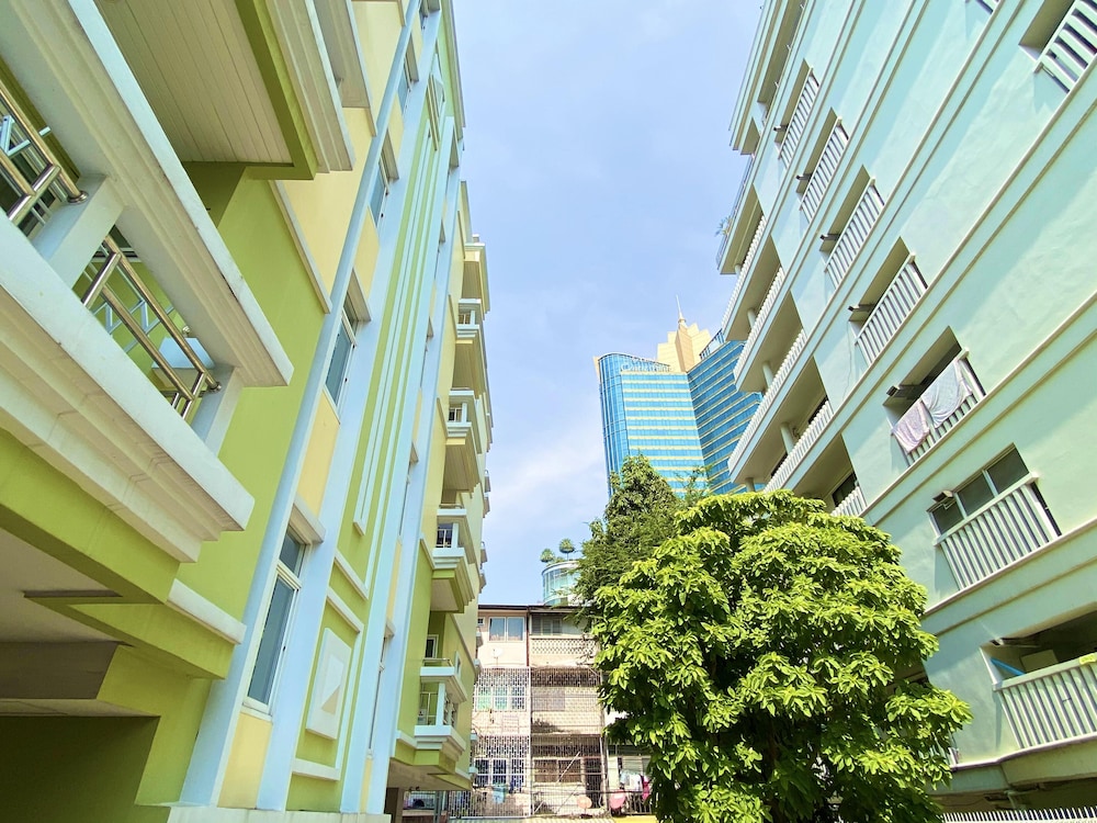 14 Place Sukhumvit Suites 5/66