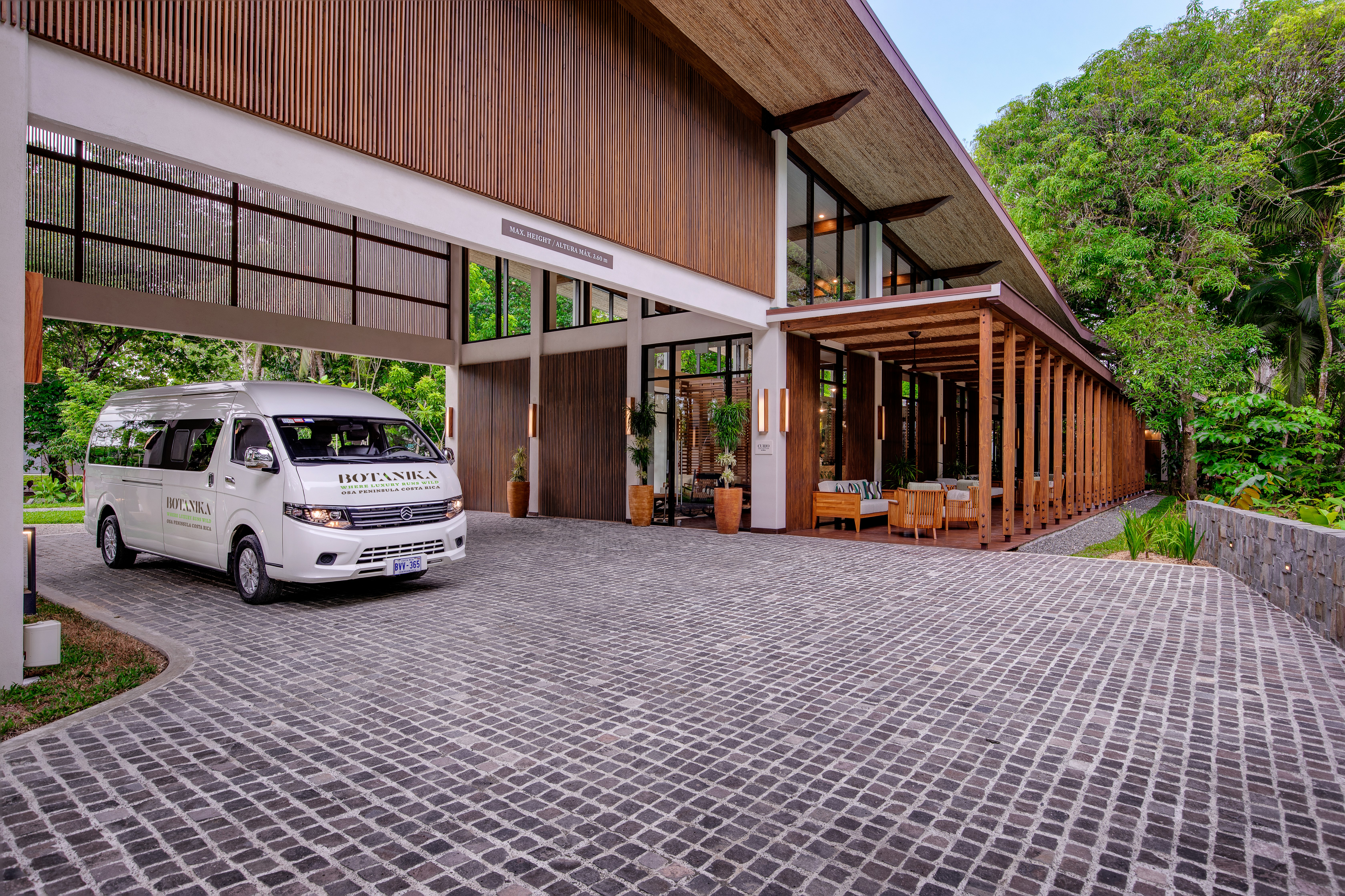 Botanika Osa Peninsula, Curio Collection by Hilton 62/73