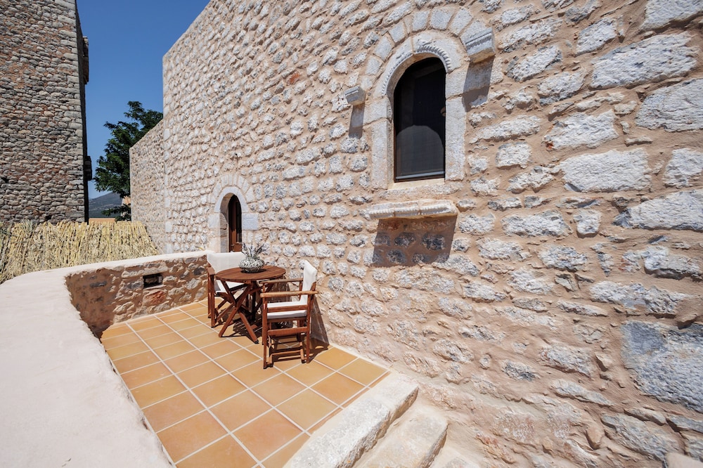 Arapakis Historic Castle 22/50