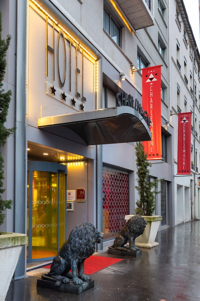 Hotel Charlemagne by Happyculture 8/67