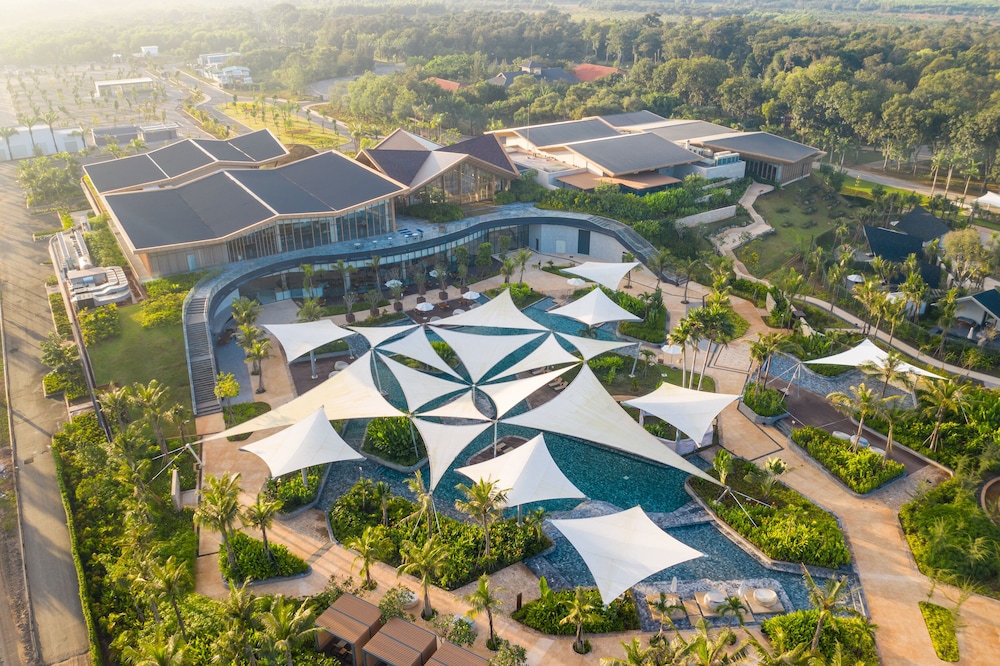 Minera Hot Springs Binh Chau 60/71