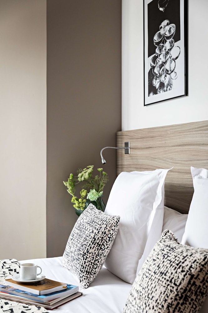 Best Western Paris Porte De Versailles 25/40