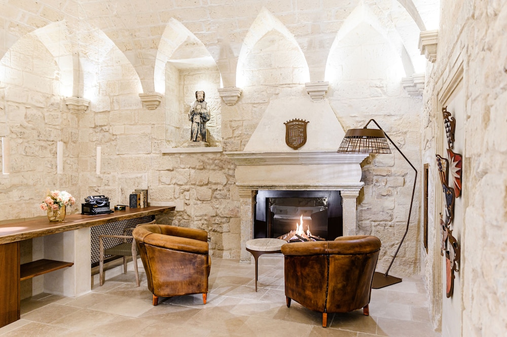 Pollicastro Boutique Hotel 65/69
