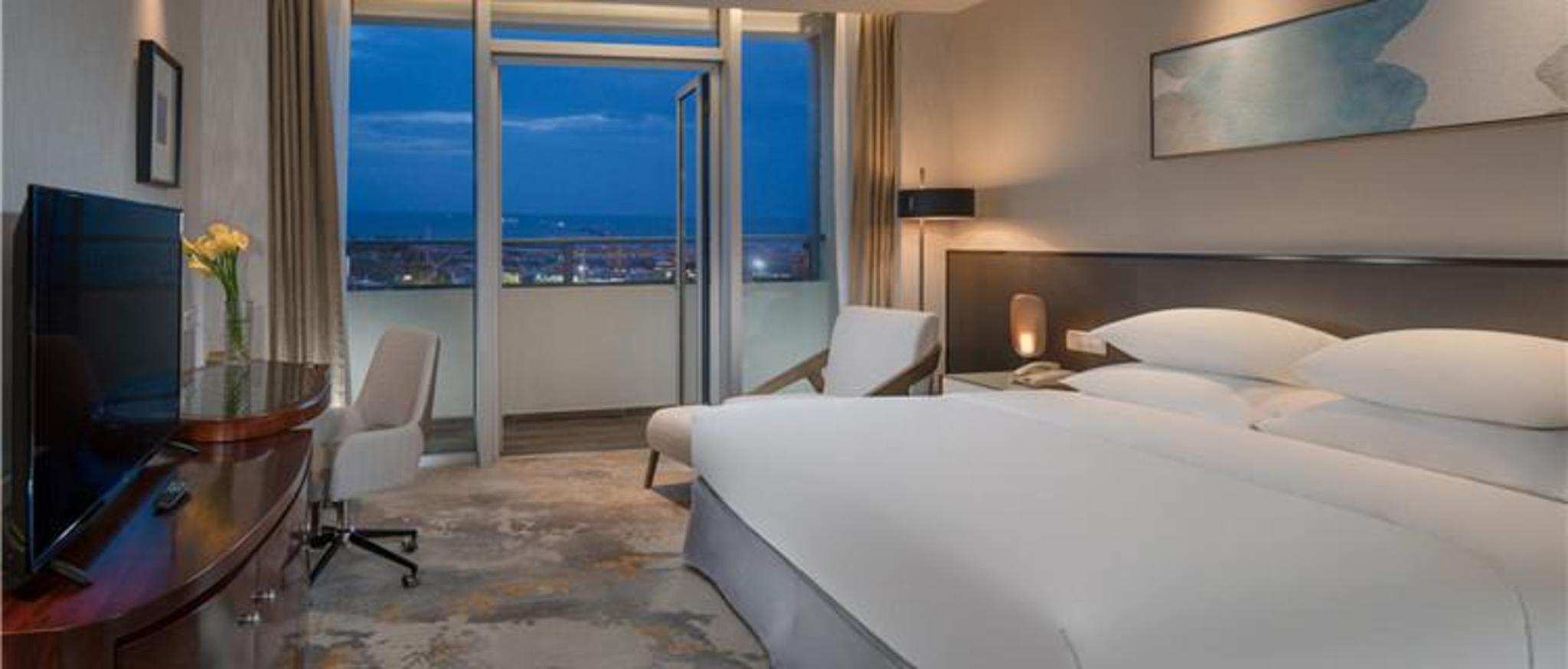Golden Shining New Century Grand Hotel Beihai 30/49