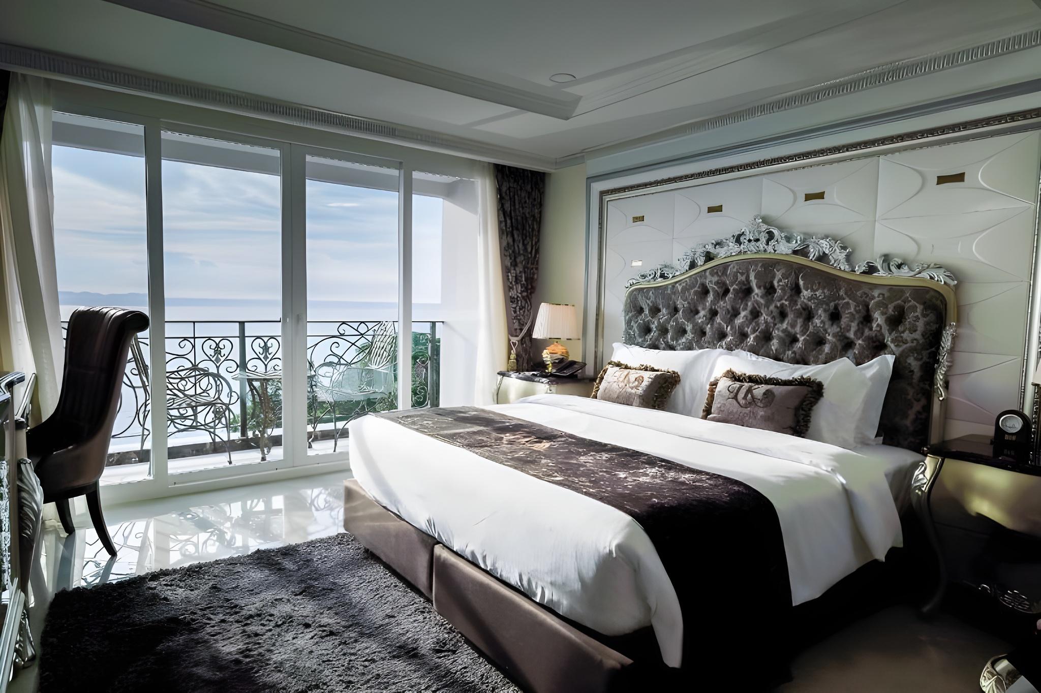 Deluxe, 2 Double Beds, Sea View
