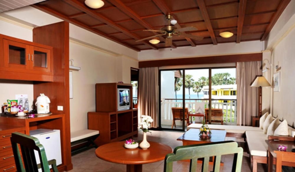 Karon Princess Hotel 33/52