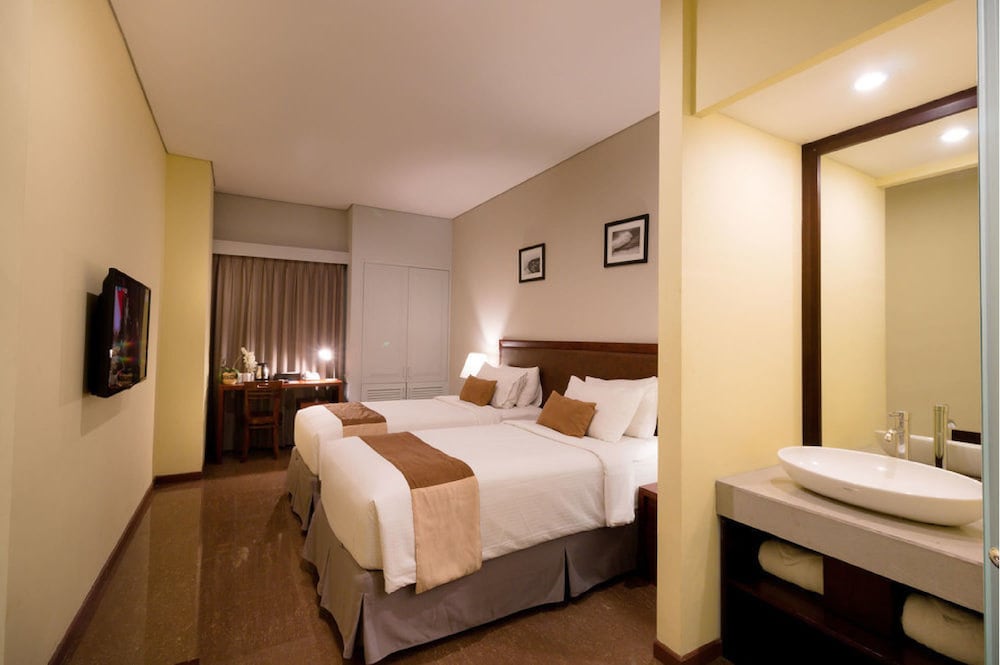 KUTABEX BEACH FRONT HOTEL 19/53