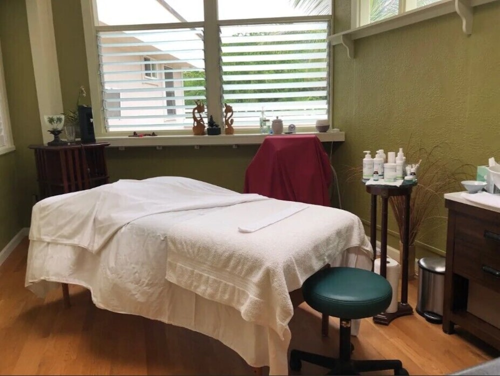 Luana Nai'a Inn 19/50