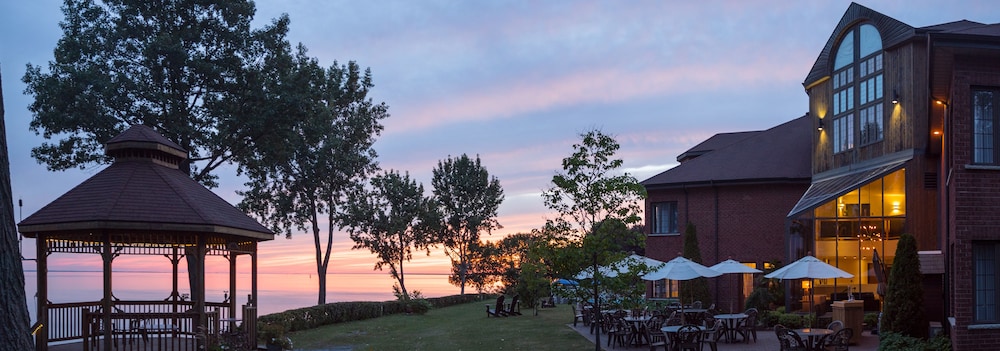 L Auberge Du Lac St Pierre 4/50