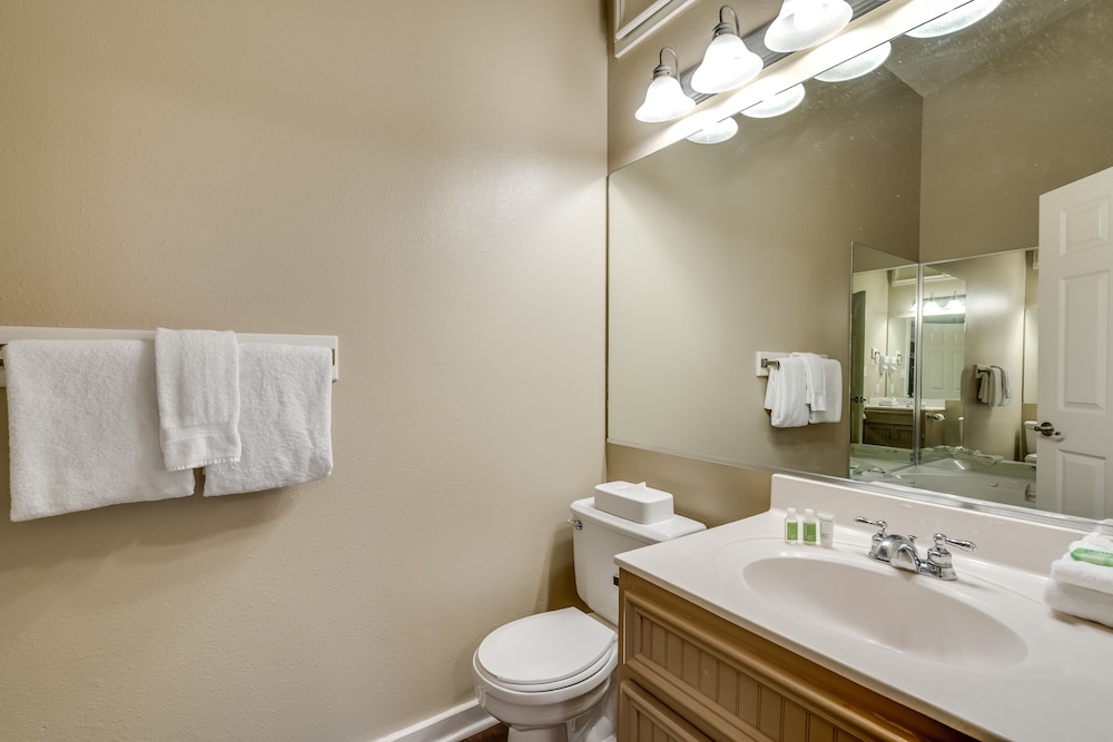 Holiday Inn Club Vacations Piney Shores Resort Lake Conroe 67/68