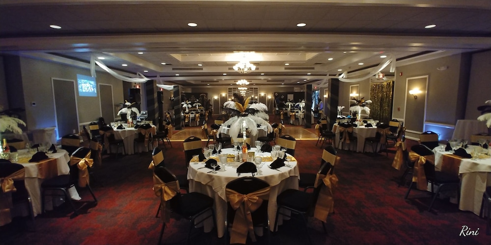 Ramada Hotel & Conference Center By Wyndham Jacksonville 40/59