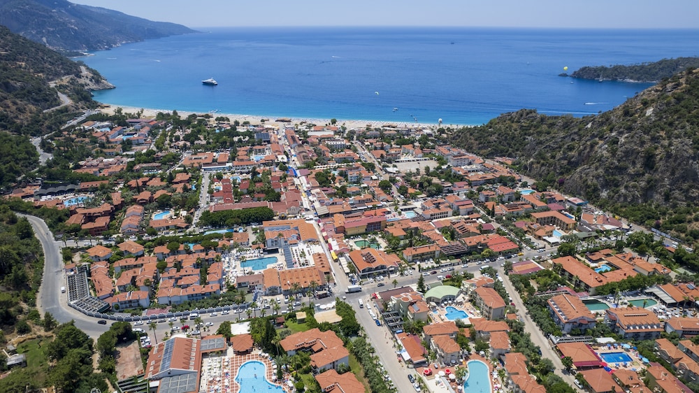 Belcehan Deluxe Hotel 43/50
