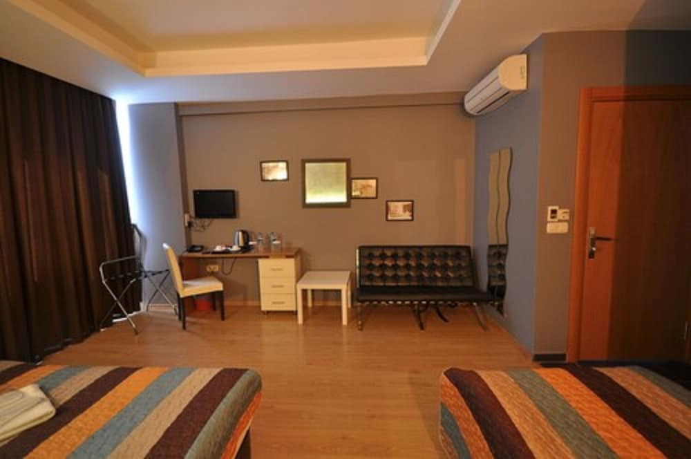 Retropera Hotel 45/60