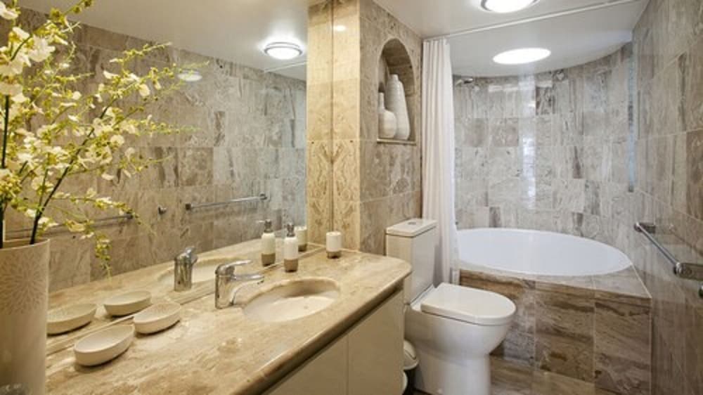 Noosa Pacific Riverfront Resort 48/50