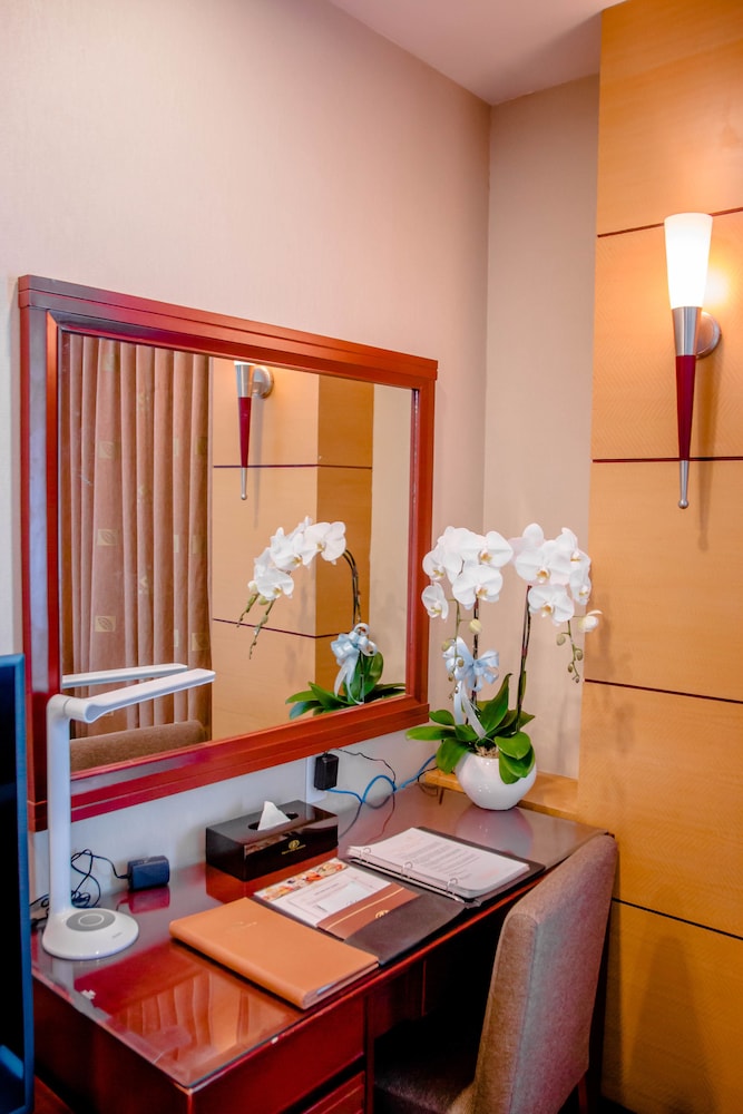 Kin Hotel Thi Sach Edition 42/55
