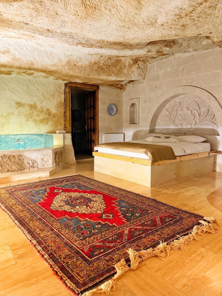 My Cave Suites 6/50