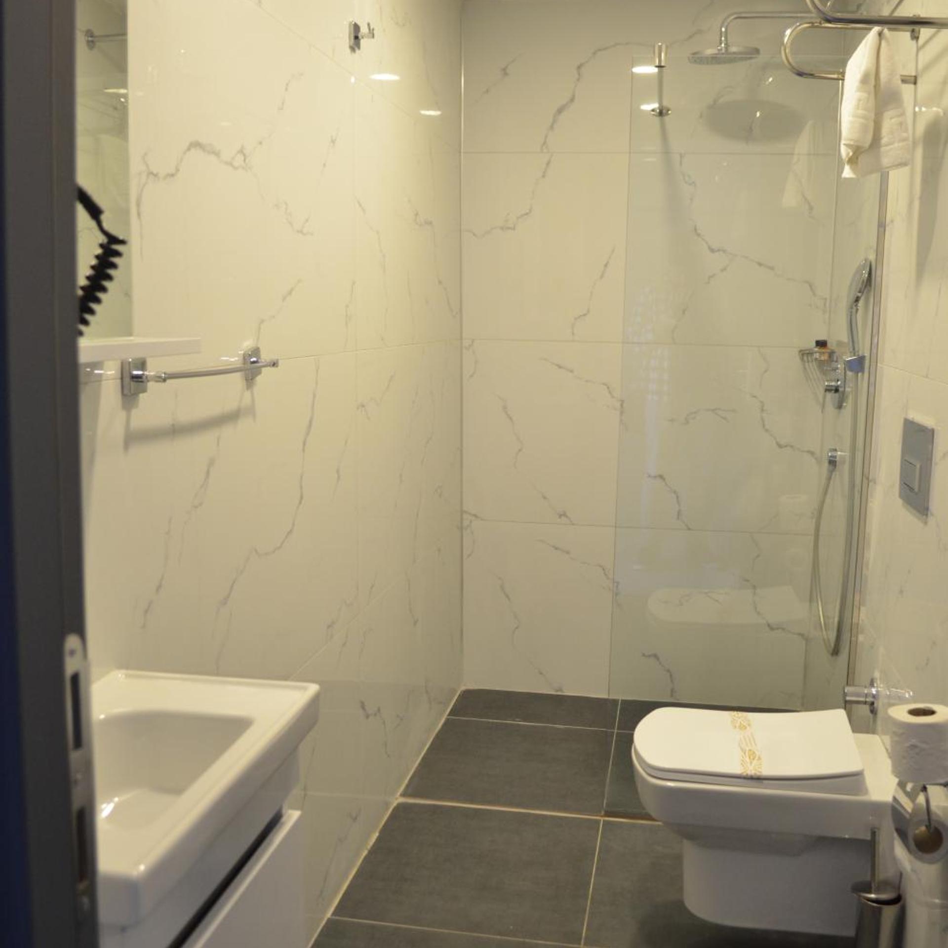 Lizbon Otel Narlidere 32/35