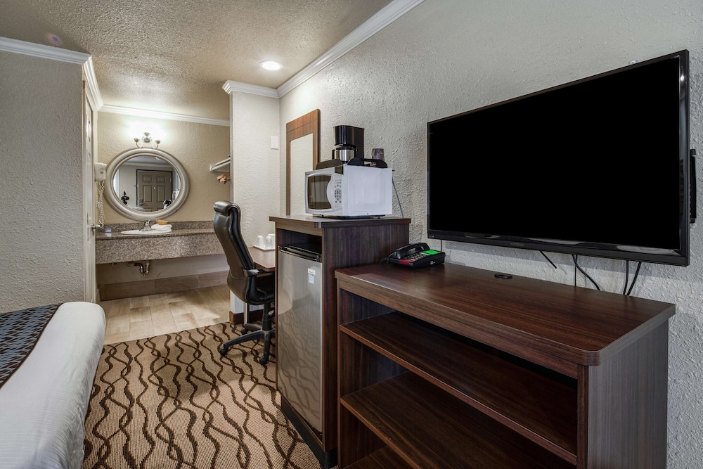 Americas Best Value Inn Richmond San Francisco 22/27