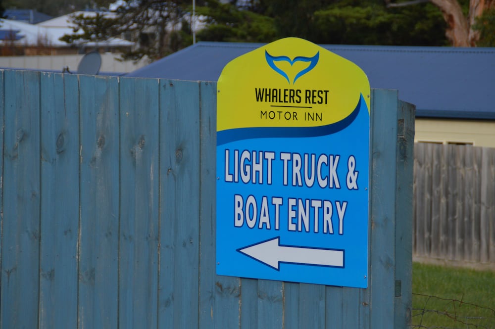 WHALERS REST MOTOR INN 34/56