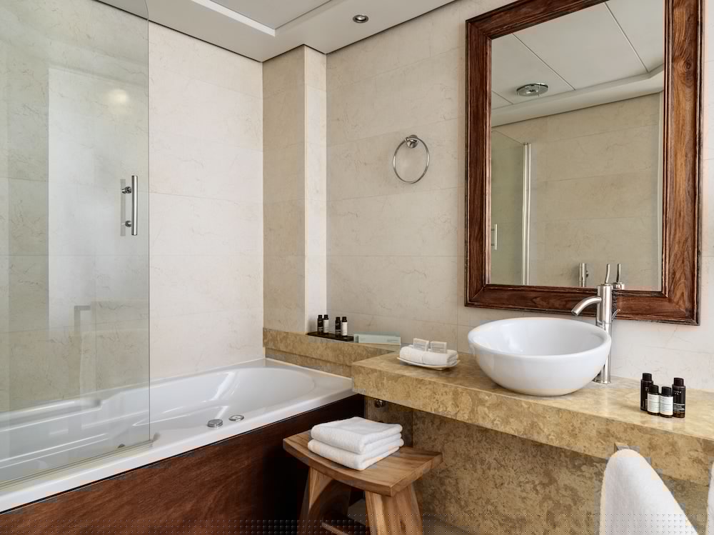 Sea View Cityscape Hotel 19/71